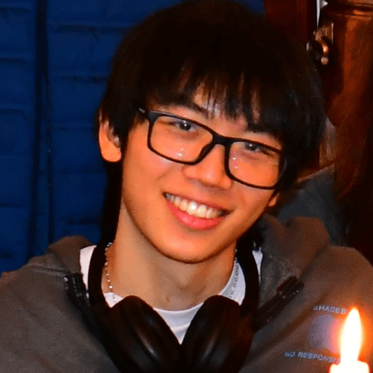 Eric Zhou - AI Researcher and Engineer
